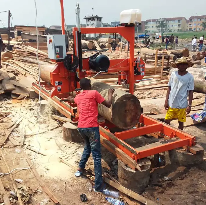wood cutting machine
